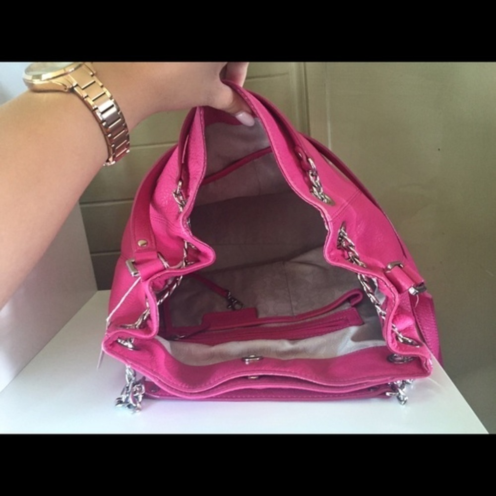 Authentic Michael Kors Jet Set Chain Medium Tote - Picture 2 of 7